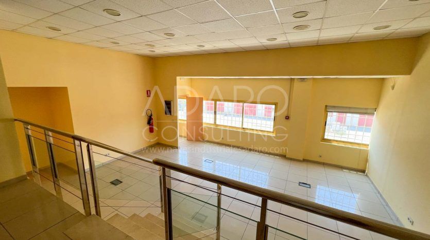 Nave industrial en alquiler en Loeches de 1.350 m²