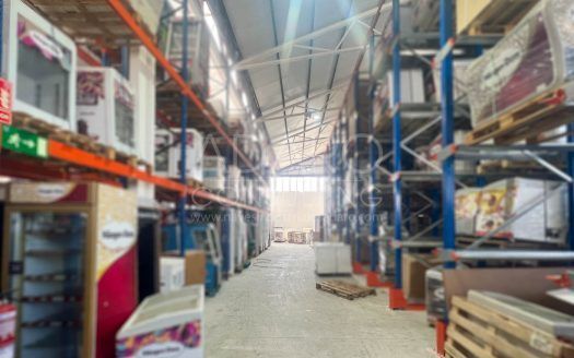 Nave industrial en venta en Madrid de 1.936 m²