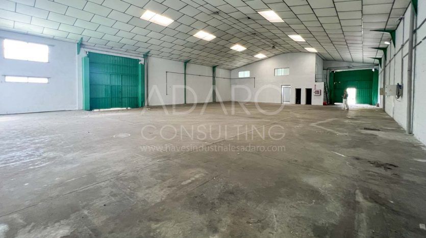 Nave industrial en alquiler en Ajalvir de 631 m²