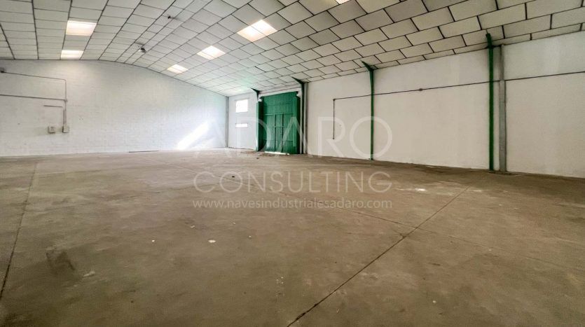 Nave industrial en alquiler en Ajalvir de 631 m²