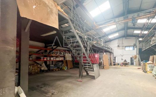 Nave industrial en venta en Pinto de 651 m²