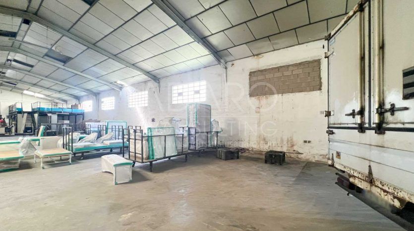 Nave industrial en alquiler en Pinto de 904 m²