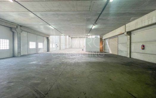 Nave industrial en venta en Azuqueca de Henares de 2.950 m²