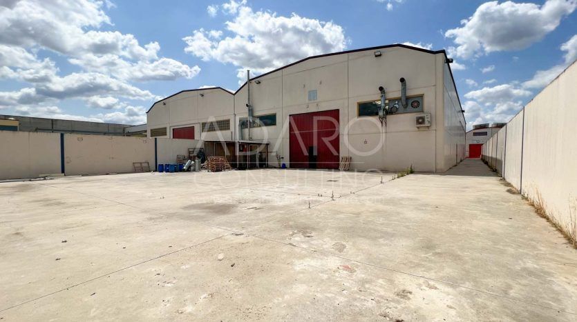 Nave industrial en alquiler en Loeches de 1.164 m²