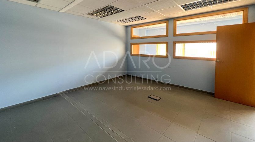 Nave industrial en alquiler en Loeches de 1.164 m²