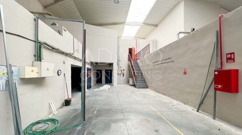 Nave industrial en alquiler en Loeches de 1.164 m²