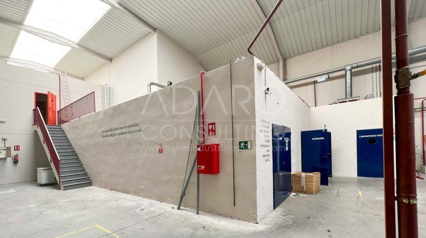 Nave industrial en alquiler en Loeches de 1.164 m²