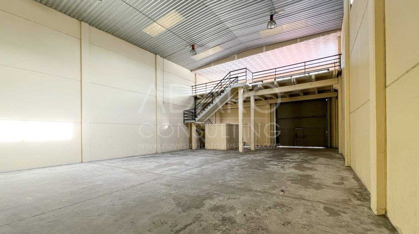 Nave industrial en alquiler en Alcalá de Henares de 400 m²