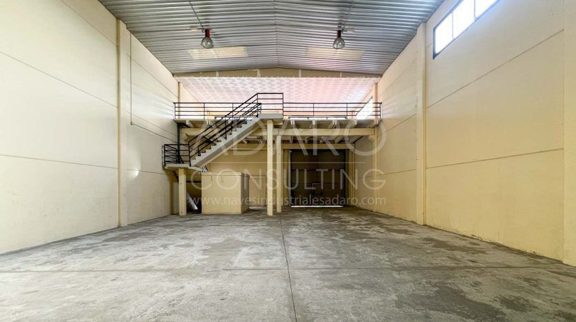 Nave industrial en alquiler en Alcalá de Henares de 400 m²