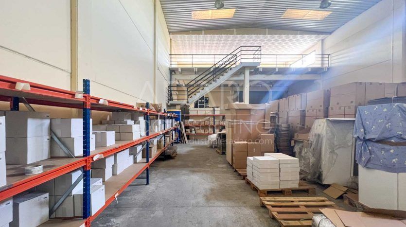 Nave industrial en alquiler en Alcalá de Henares de 400 m²