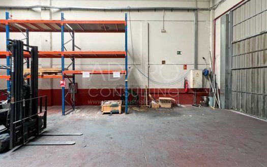 Nave industrial en alquiler en Alcalá de Henares de 935 m²