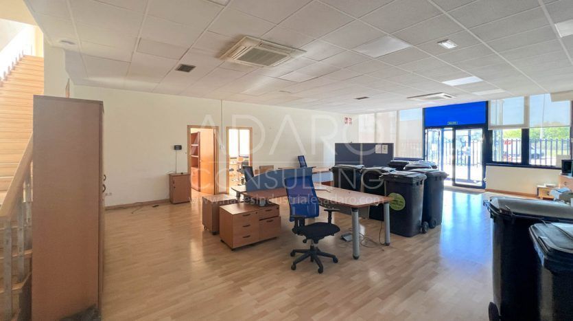 Nave industrial en alquiler en Alcalá de Henares de 935 m²