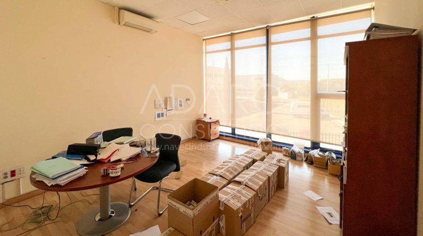Nave industrial en alquiler en Alcalá de Henares de 935 m²