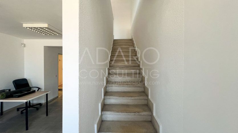 Nave industrial en alquiler en San Fernando de Henares de 890 m²