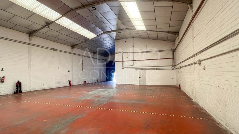 Nave industrial en alquiler en San Fernando de Henares de 890 m²