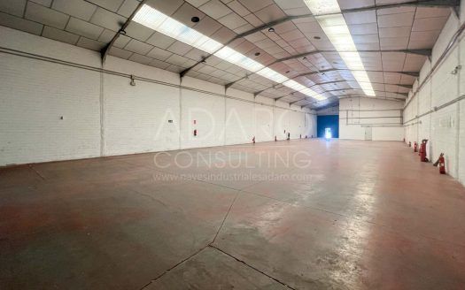 Nave industrial en alquiler en San Fernando de Henares de 890 m²