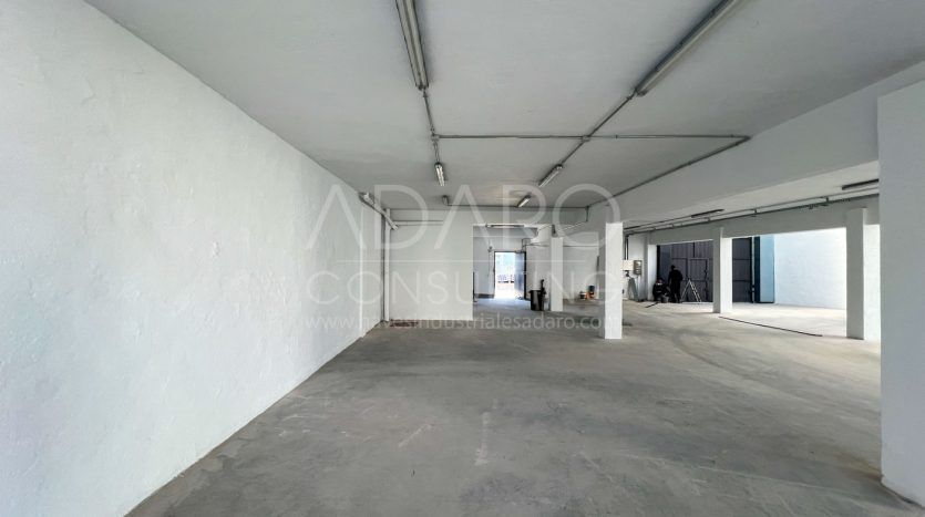 Nave industrial en alquiler en Alcorcón de 910 m²