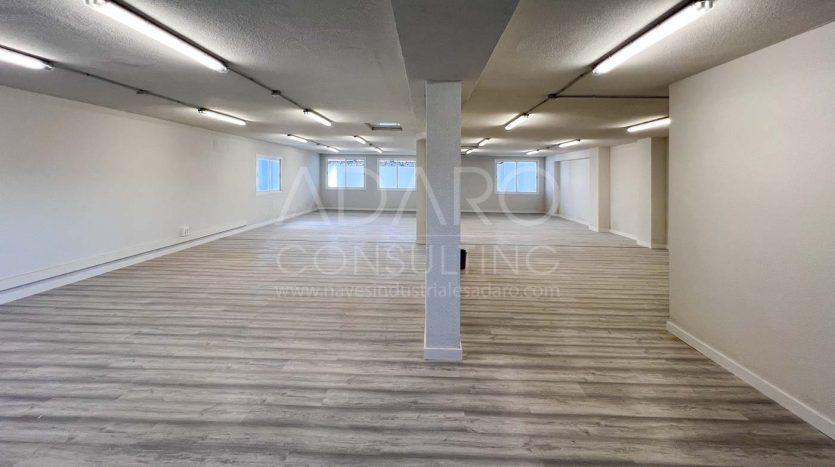 Nave industrial en alquiler en Alcorcón de 910 m²