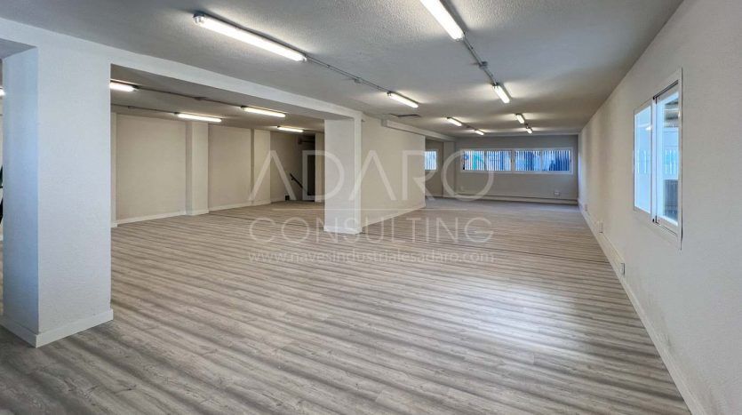 Nave industrial en alquiler en Alcorcón de 910 m²