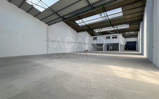 Nave industrial en alquiler en Alcorcón de 910 m²
