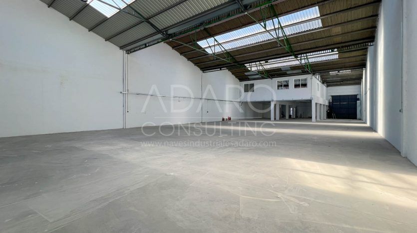 Nave industrial en alquiler en Alcorcón de 910 m²