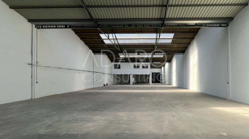Nave industrial en alquiler en Alcorcón de 910 m²
