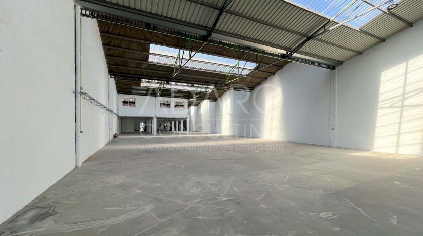 Nave industrial en alquiler en Alcorcón de 910 m²