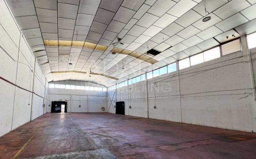 Nave industrial en venta en Móstoles de 794 m²