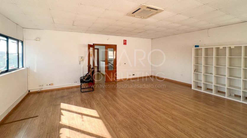 Nave industrial en venta en Móstoles de 794 m²