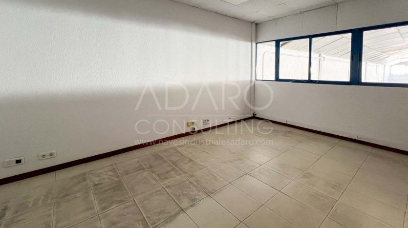 Nave industrial en venta en Móstoles de 794 m²
