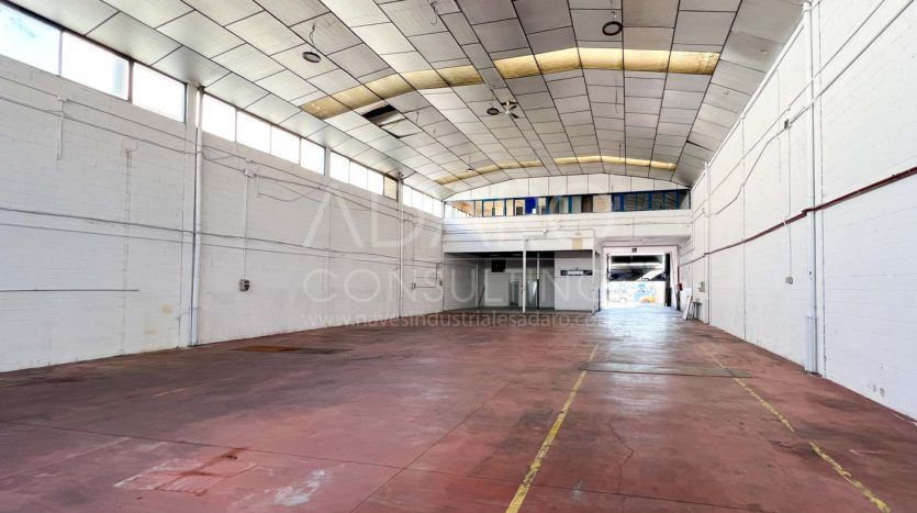 Nave industrial en venta en Móstoles de 794 m²