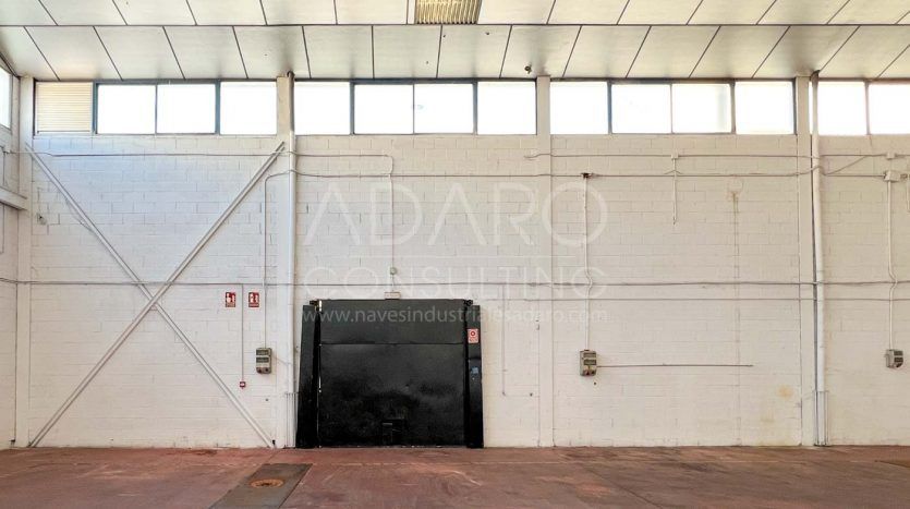 Nave industrial en venta en Móstoles de 794 m²