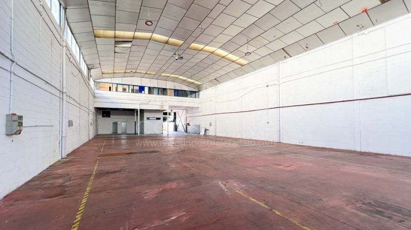 Nave industrial en venta en Móstoles de 794 m²