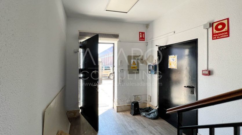 Nave industrial en venta en Móstoles de 794 m²