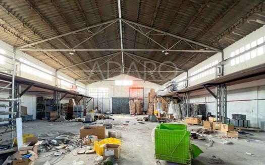 Nave industrial en venta en Coslada de 891 m²