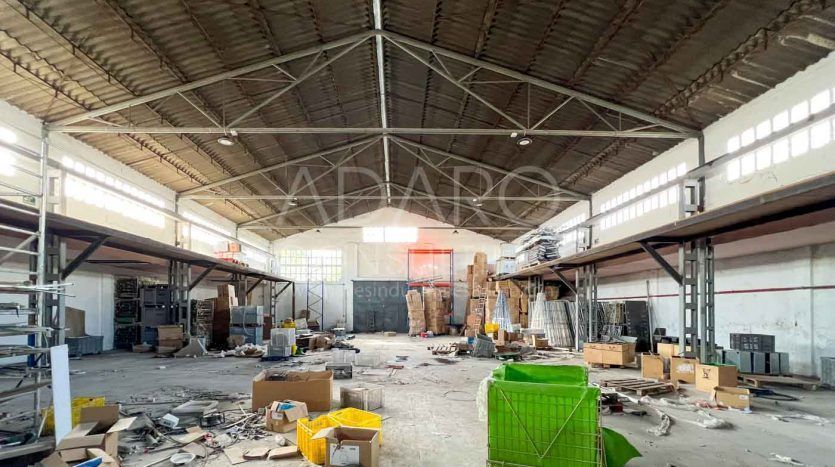 Nave industrial en venta en Coslada de 891 m²