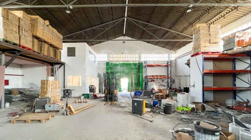 Nave industrial en venta en Coslada de 891 m²
