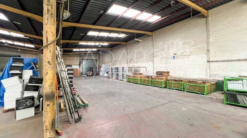 Nave industrial en venta en Rivas Vaciamadrid de 612 m²