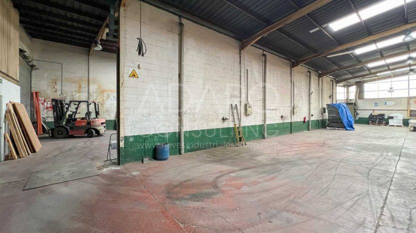 Nave industrial en venta en Rivas Vaciamadrid de 612 m²