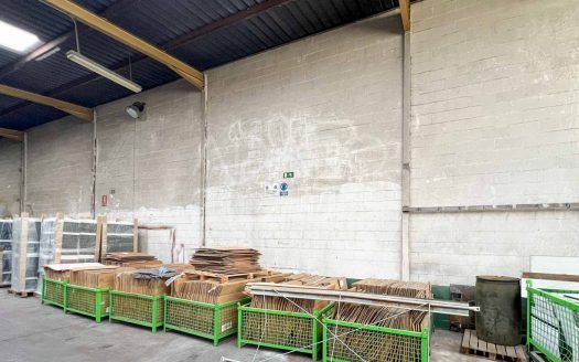 Nave industrial en venta en Rivas Vaciamadrid de 612 m²
