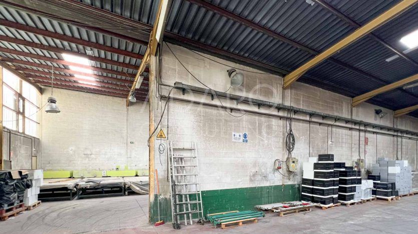 Nave industrial en venta en Rivas Vaciamadrid de 612 m²