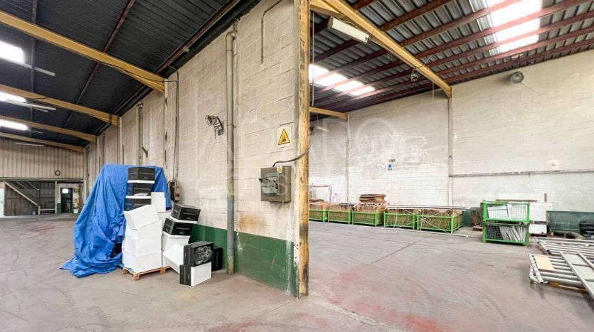 Nave industrial en venta en Rivas Vaciamadrid de 612 m²
