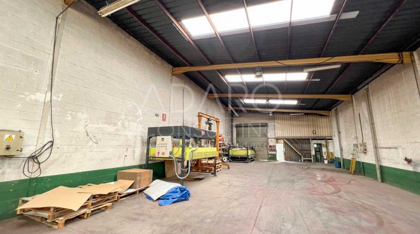 Nave industrial en venta en Rivas Vaciamadrid de 612 m²