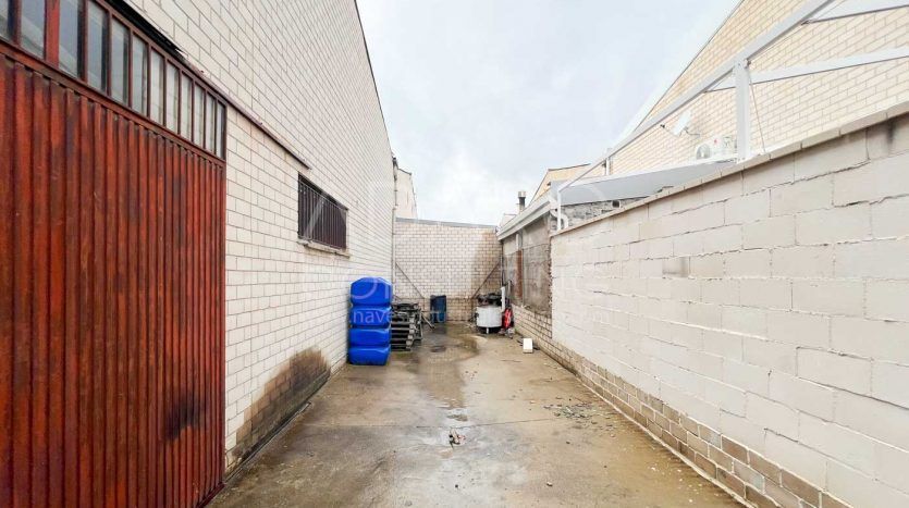 Nave industrial en venta en San Fernando de Henares de 414 m²