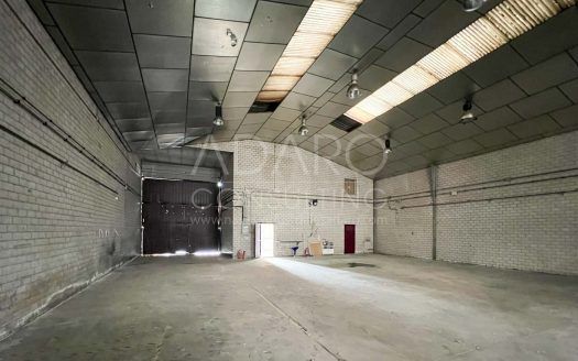 Nave industrial en venta en San Fernando de Henares de 414 m²