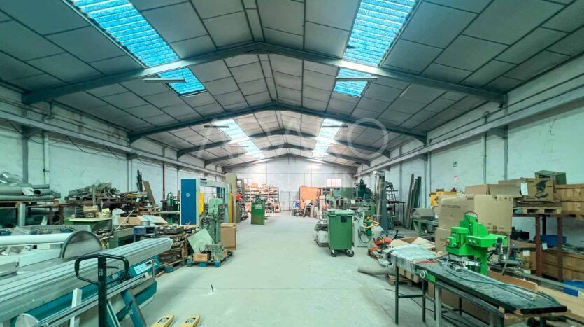 Nave industrial en alquiler en San Fernando de Henares de 752 m²