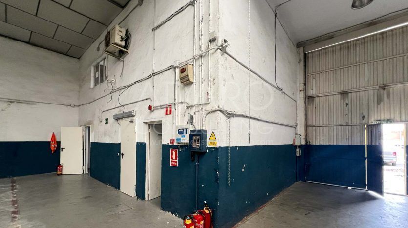 Nave industrial en venta en San Fernando de Henares de 662 m²
