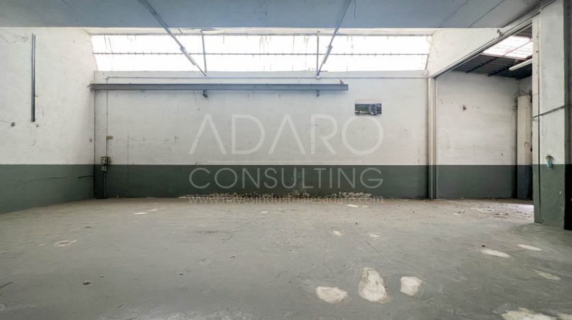 Nave industrial en venta en San Fernando de Henares de 662 m²