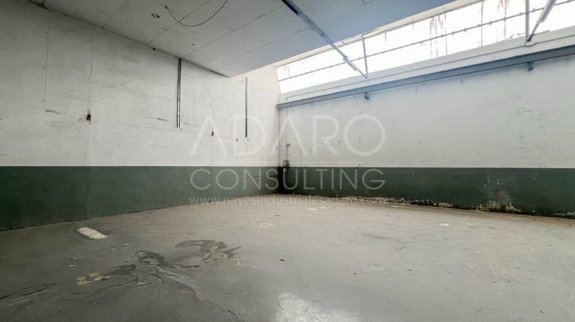 Nave industrial en venta en San Fernando de Henares de 662 m²