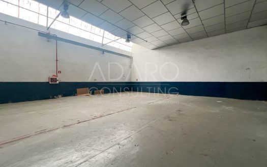 Nave industrial en venta en San Fernando de Henares de 662 m²